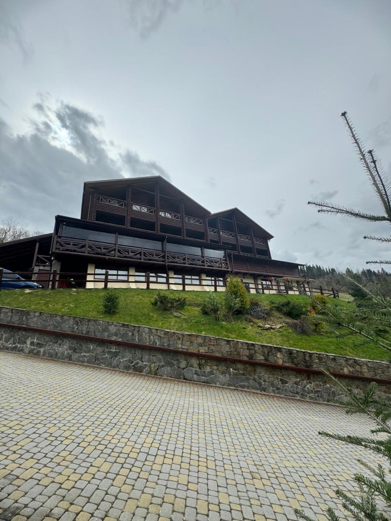 Hotel Georgiy Orjavčyk Exteriér fotografie