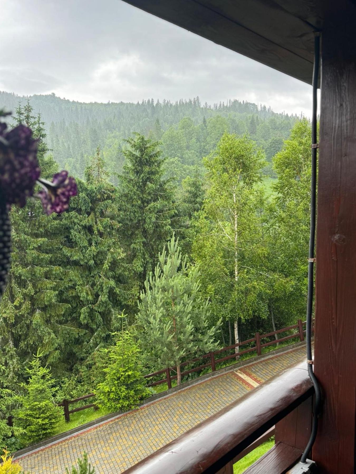 Hotel Georgiy Orjavčyk Exteriér fotografie